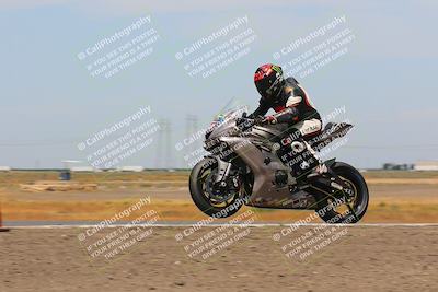 media/May-15-2023-TrackDaz (Mon) [[29bc01ea77]]/A Group/2pm (Wheelie Bump)/